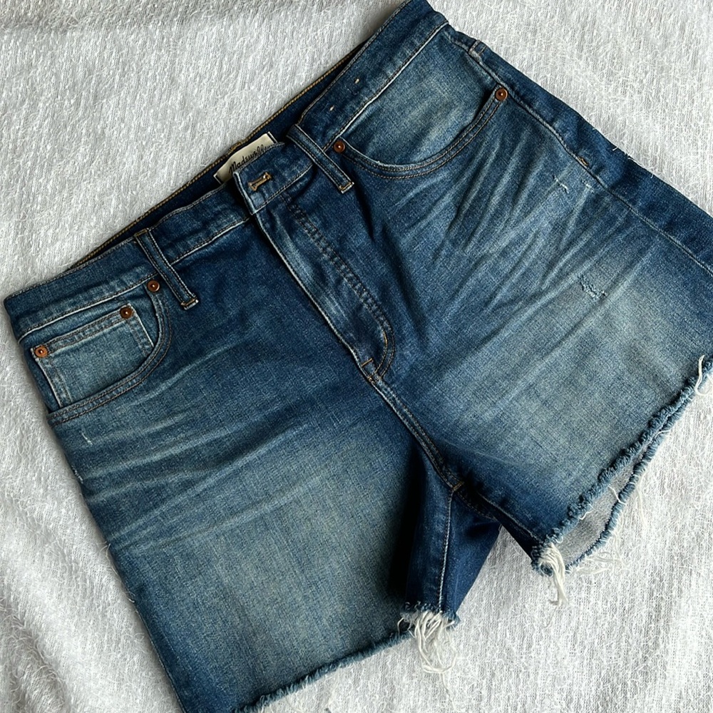 Madewell High Rise denim shorts with frayed edge and light distressing size 31